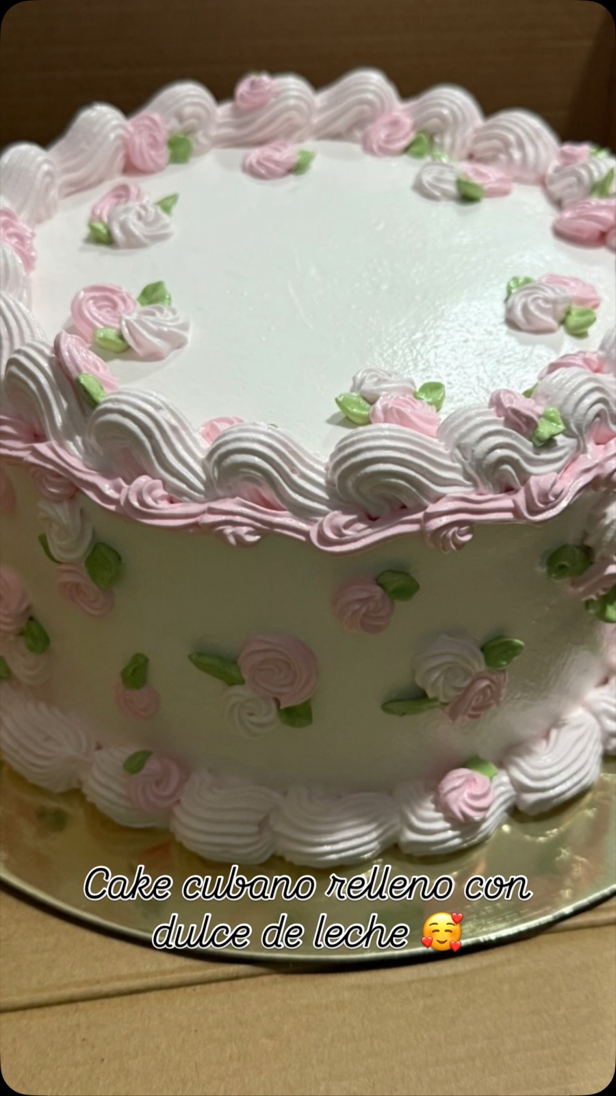 Cake cubano relleno con dulce de leche by Pura Dulzura Desserts