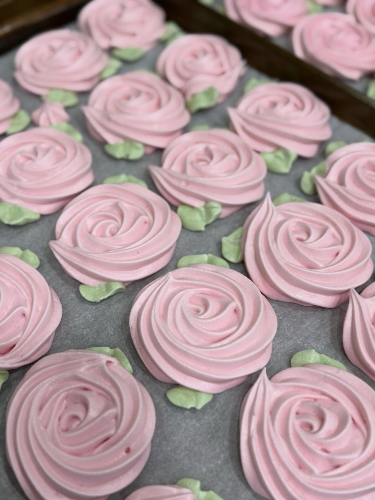 Pink rose-style meringue decorations for cupcakes and mini desserts