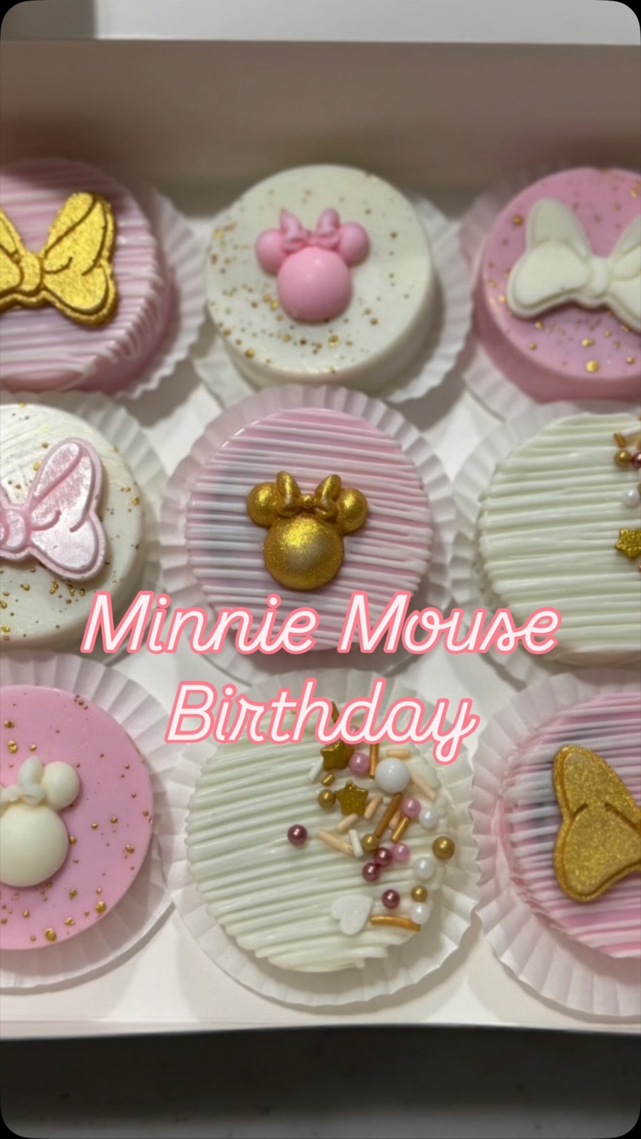 Pink and gold Minnie themed party treats by Pura Dulzura Desserts